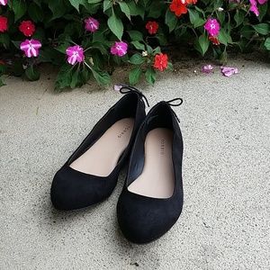 Torrid Black Suede Flats With Lace Up Back 12W